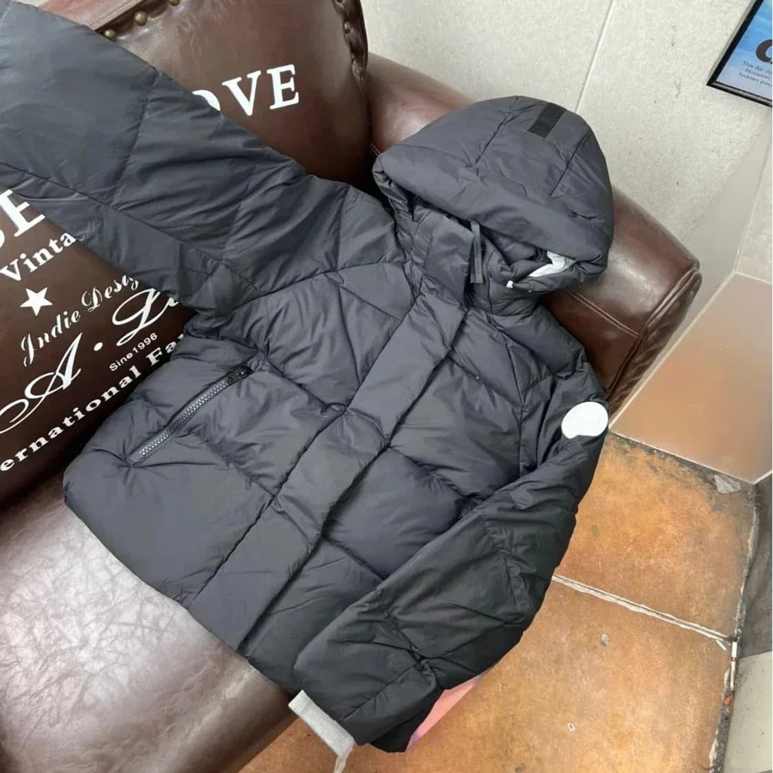 Black White Label Puffer Jacket — product photo on Sugargoo Spreadsheet