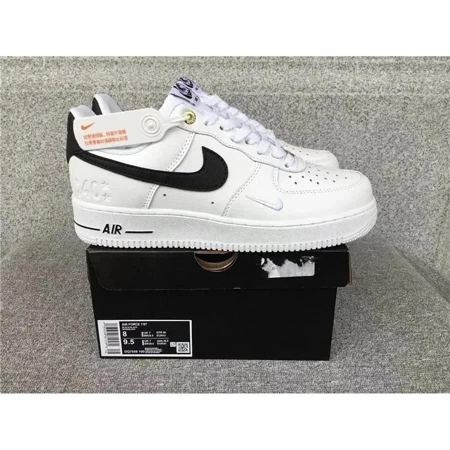 Nike Air Force 1 White/Black Sneakers — QC product photo on Sugargoo Spreadsheet