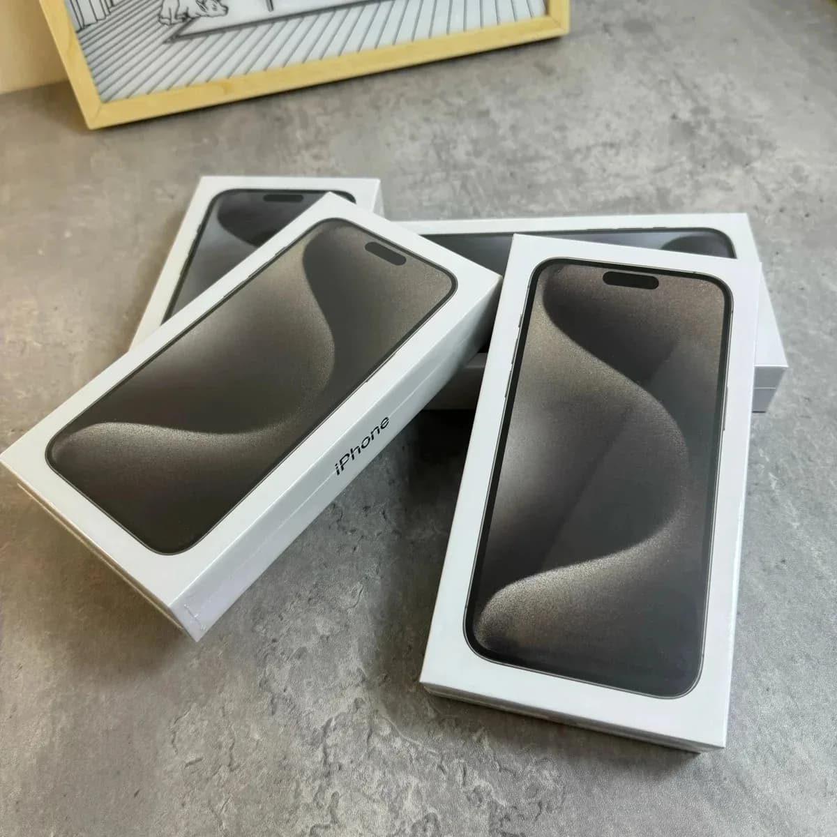 Apple iPhone Space Black Smartphone — product photo on Sugargoo Spreadsheet