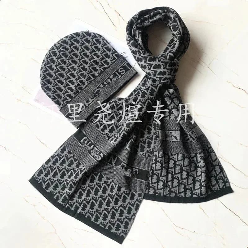 Dior Lady Dior Beanie & Scarf Set Black — product photo on Sugargoo Spreadsheet