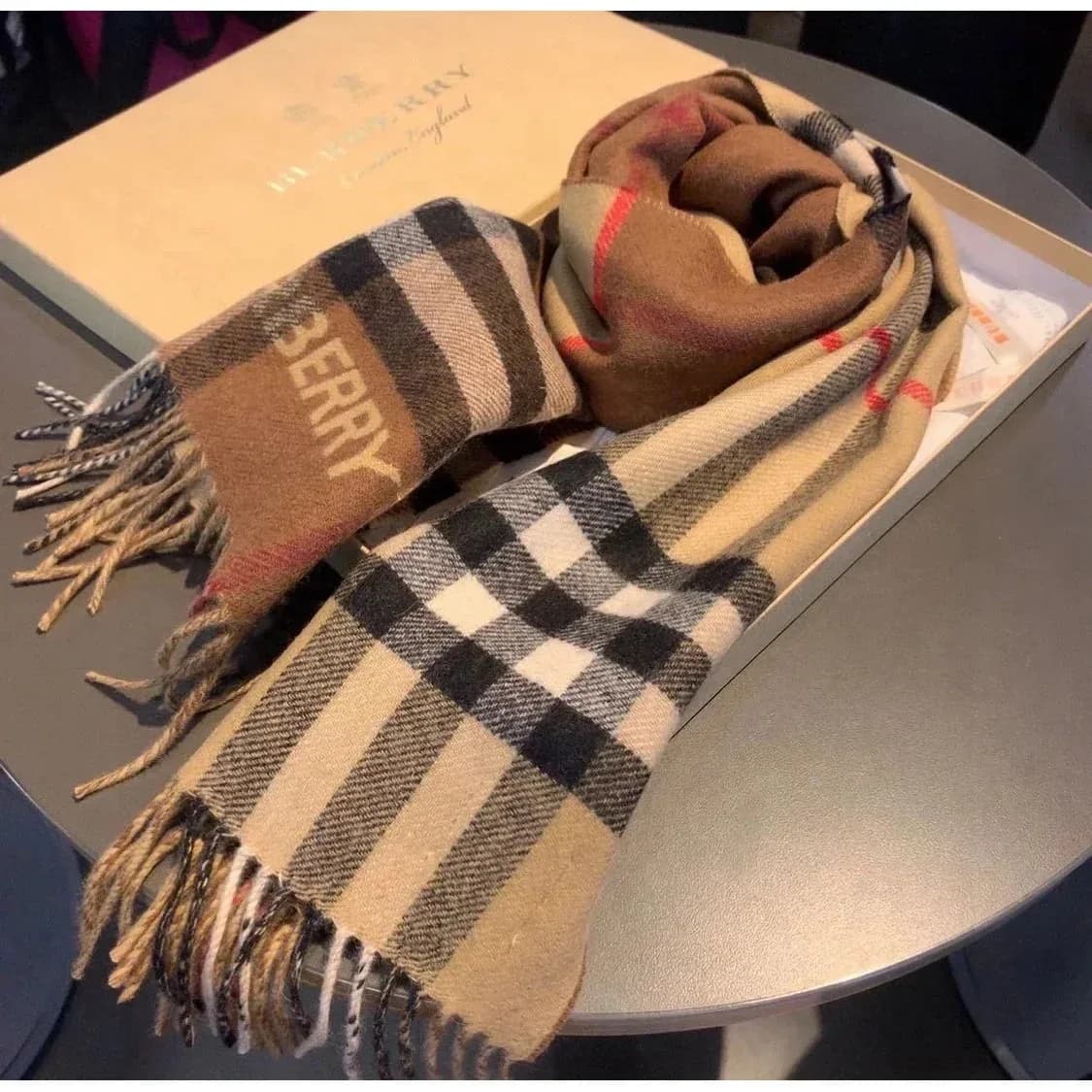 Burberry Classic Check Scarf Beige/Navy — product photo on Sugargoo Spreadsheet