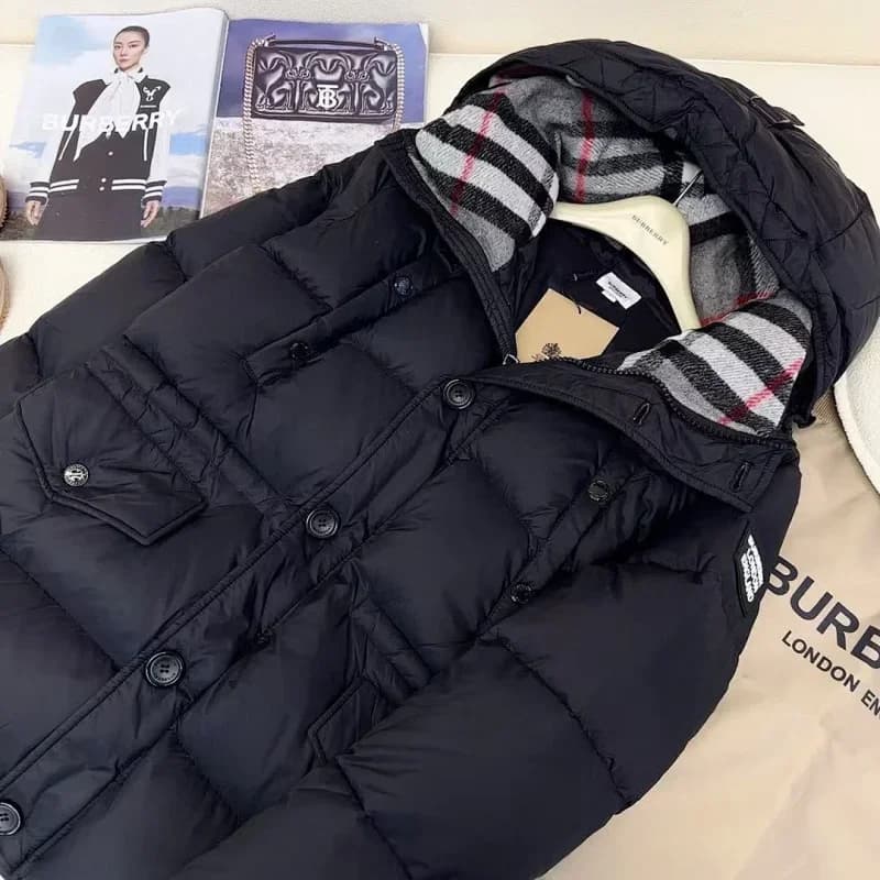 Burberry Black White Duck Down Parka — product photo on Sugargoo Spreadsheet