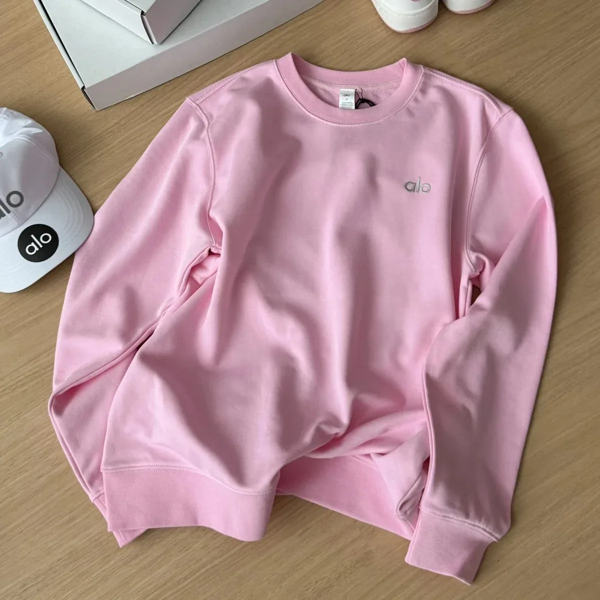 Alo Yoga Alo Pink Solid Crewneck Sweatshirt — product photo on Sugargoo Spreadsheet