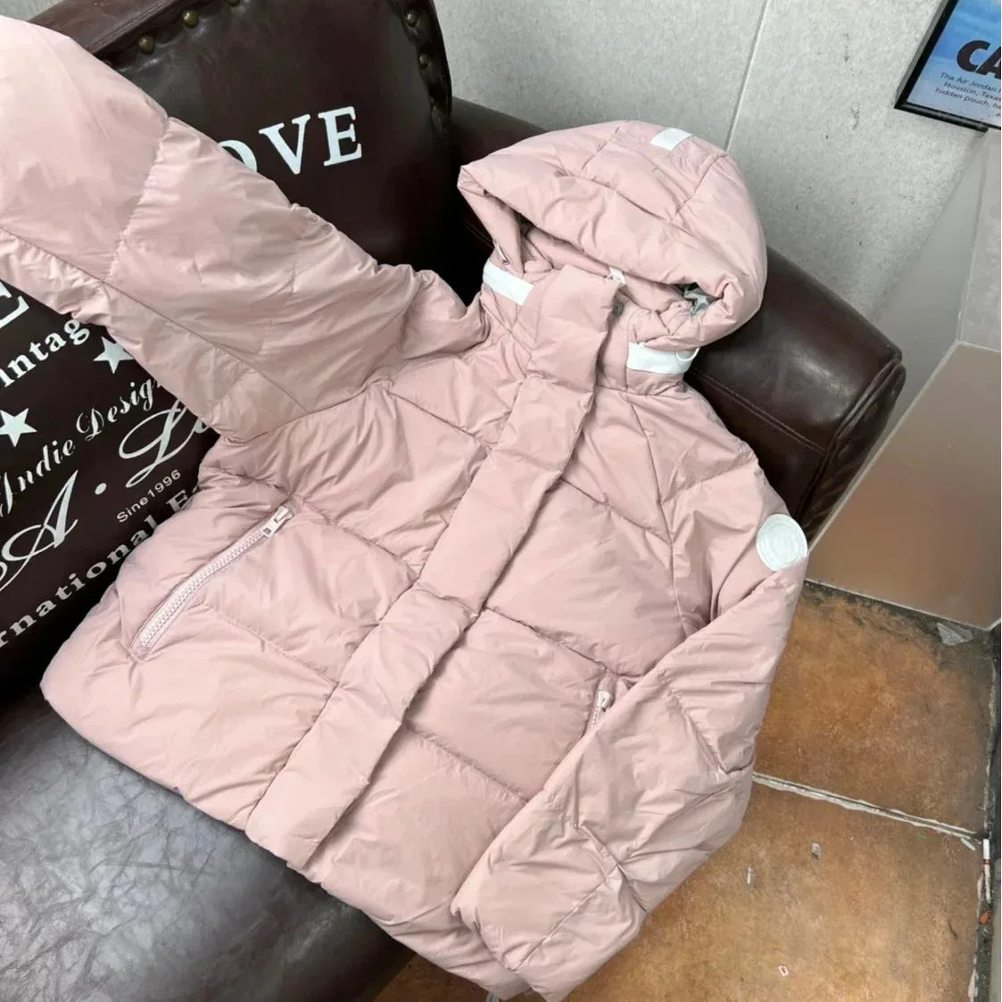 Capsule Pink Puffer Jacket Winter Essential — product photo on Sugargoo Spreadsheet