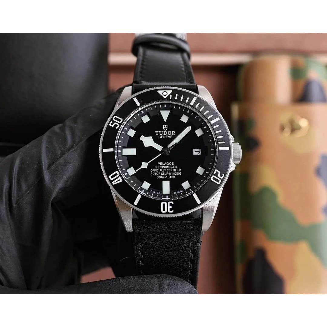 Tudor Pelagos Chronometer Silver Case Black Dial Watch — product photo on Sugargoo Spreadsheet