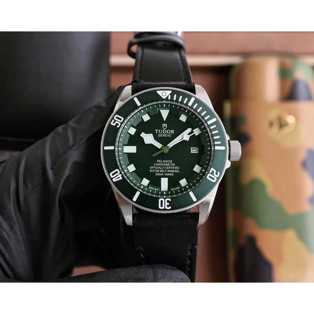 Tudor Pelagos Green Dial Silver Case Watch — product photo on Sugargoo Spreadsheet