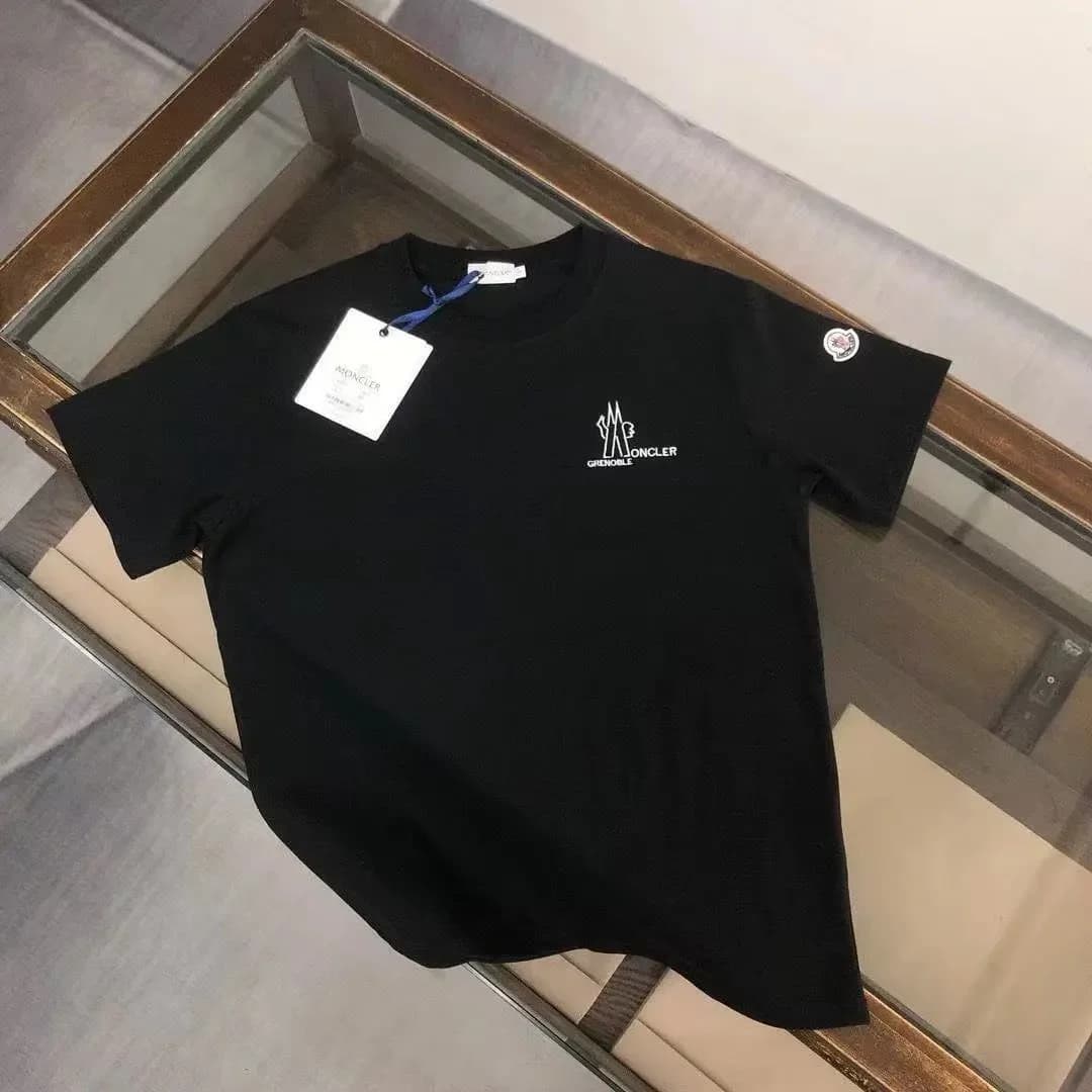 Moncler Black Logo T-Shirt — product photo on Sugargoo Spreadsheet