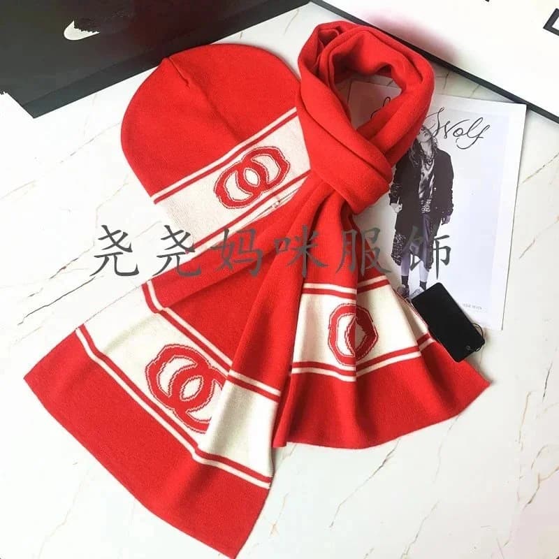 Chanel Red & White CC Logo Beanie & Scarf Set — product photo on Sugargoo Spreadsheet