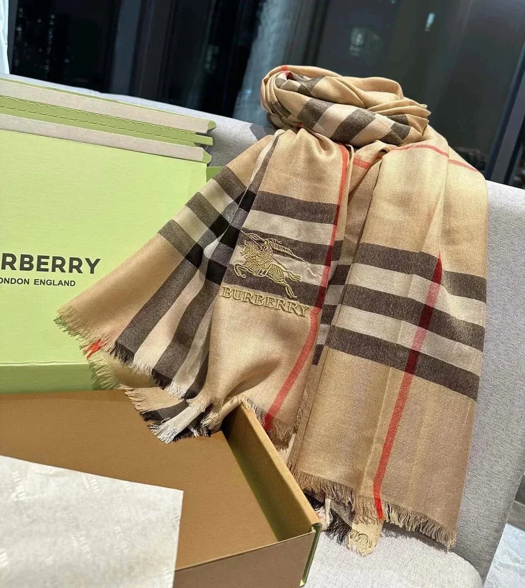 Burberry Classic Check Scarf Beige — product photo on Sugargoo Spreadsheet