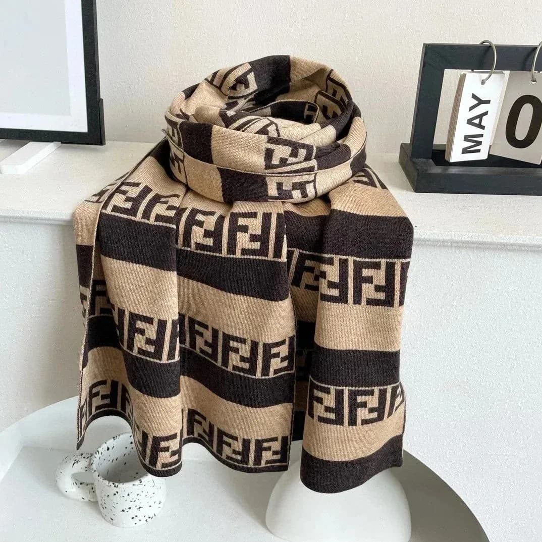 Fendi FF Logo Knit Scarf Beige/Black — product photo on Sugargoo Spreadsheet