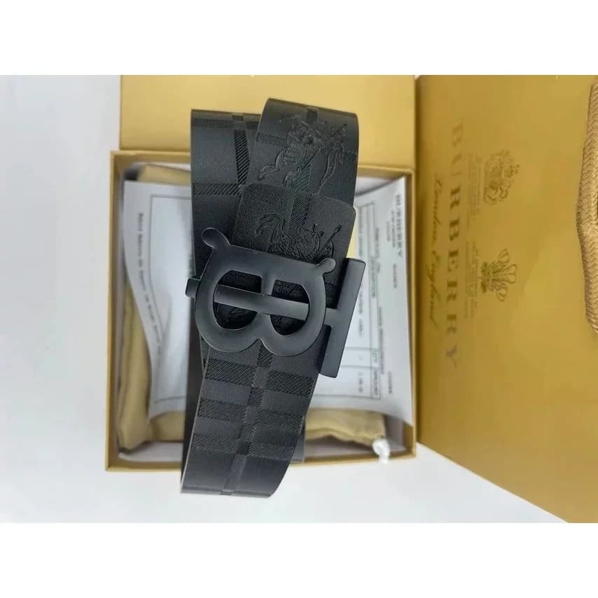 Burberry Black Leather Belt with TB Buckle — QC product photo on Sugargoo Spreadsheet