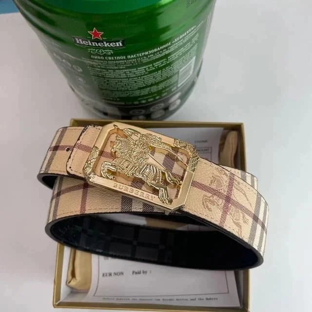 Burberry Check Belt with Iconic Buckle — QC product photo on Sugargoo Spreadsheet