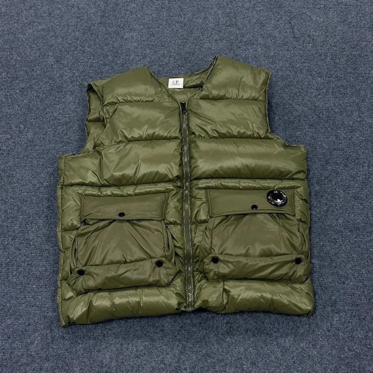 CP Company Goggle Olive Green Puffer Vest — product photo on Sugargoo Spreadsheet