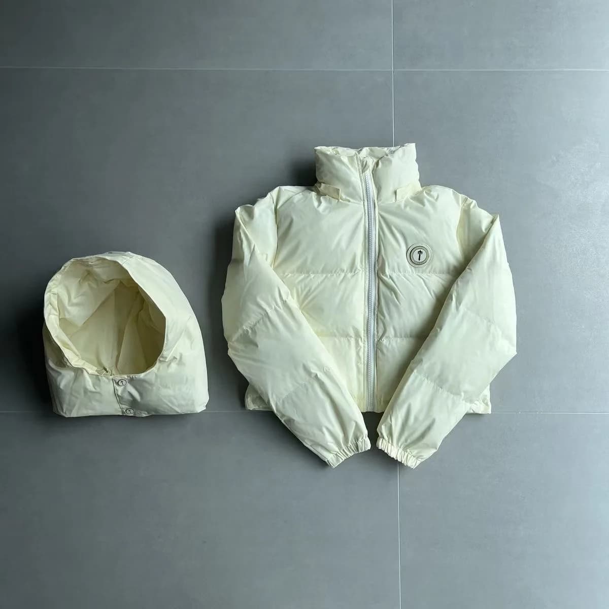 Light Yellow Puffer Jacket with Detachable Hood — product photo on Sugargoo Spreadsheet