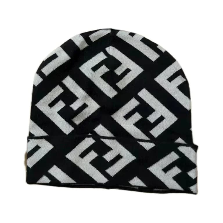 Fendi Iconic Beanie Black — product photo on Sugargoo Spreadsheet