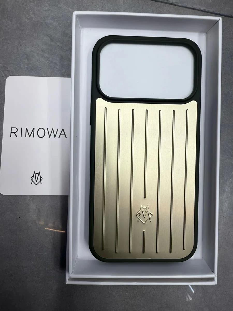 Rimowa Green Gold Phone Case — product photo on Sugargoo Spreadsheet