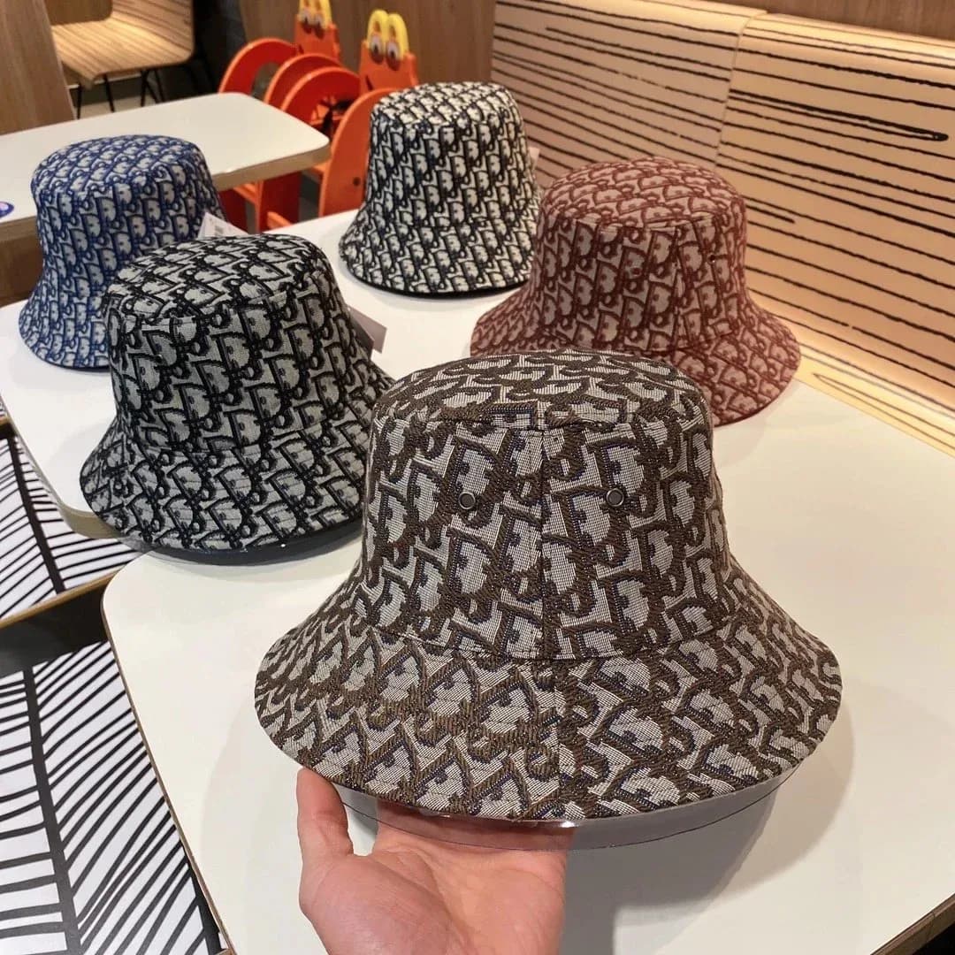 Dior Classic Logo Bucket Hat 15灰白 Headwear — product photo on Sugargoo Spreadsheet