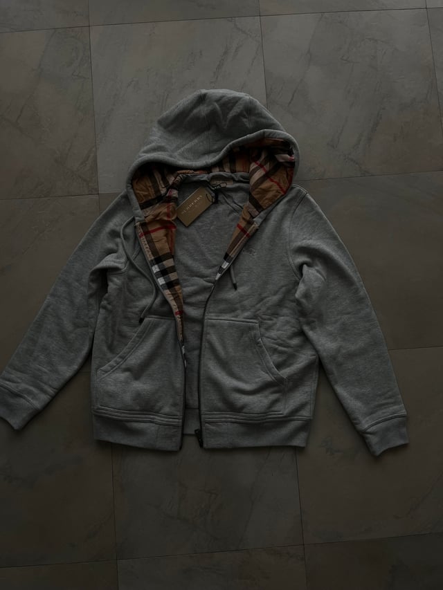 Arrival photo 2 of 3.2 kg Sugargoo buyer share to Italy — 16 days, Burberry, Chrome Hearts & RL67 lanes — Sugargoo Spreadsheet